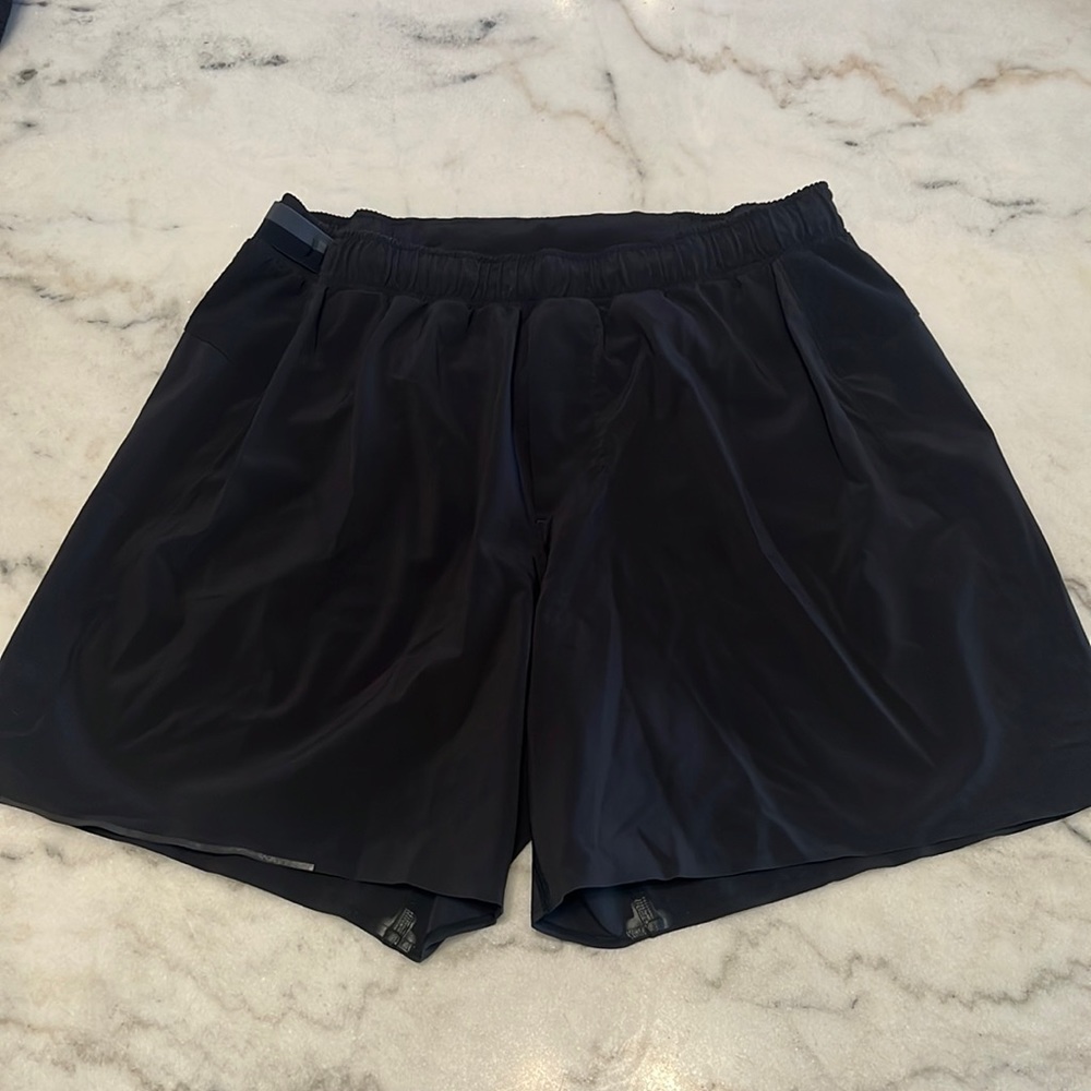 Lululemon 6inch surge shorts size large